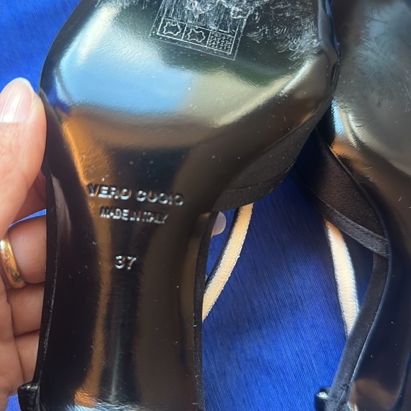 Preloved Bettye Muller Slingback Heels - Picture 3 of 4